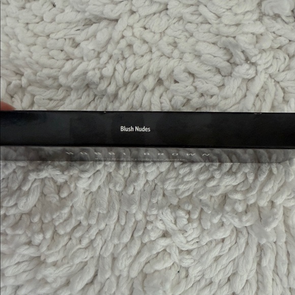 Bobbi Brown Blush Nudes Eyeshadow Palette - Picture 2 of 2